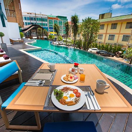 The Lunar Patong Phuket Exteriör bild