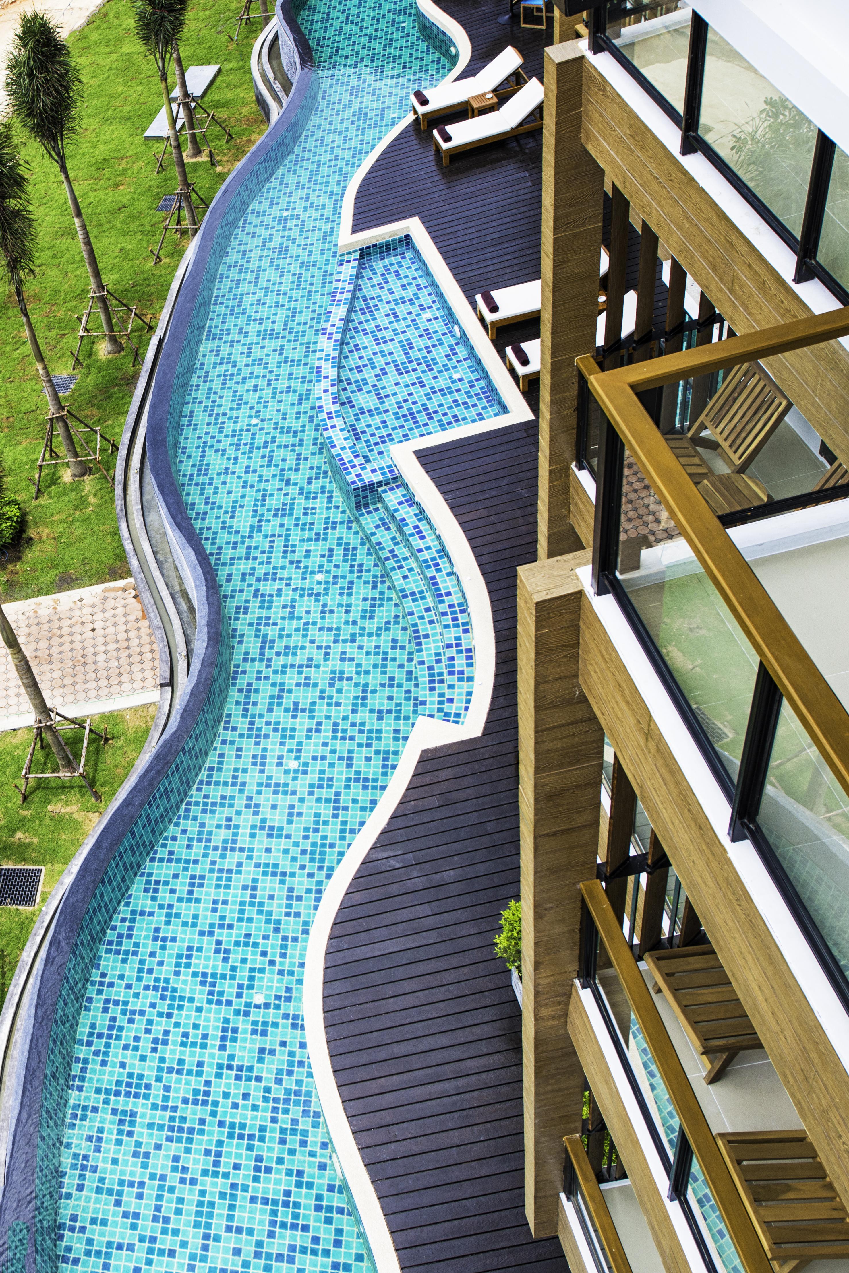 The Lunar Patong Phuket Exteriör bild