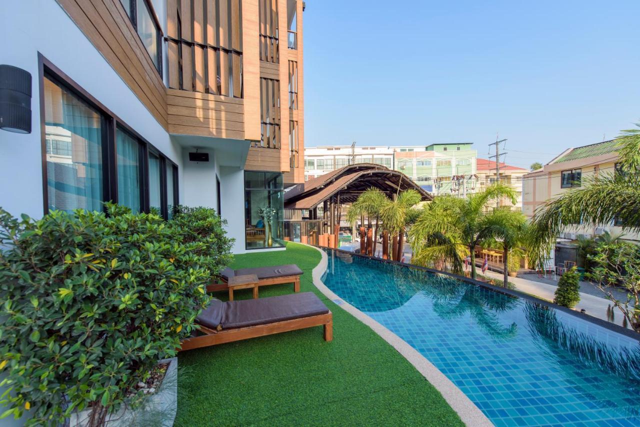 The Lunar Patong Phuket Exteriör bild