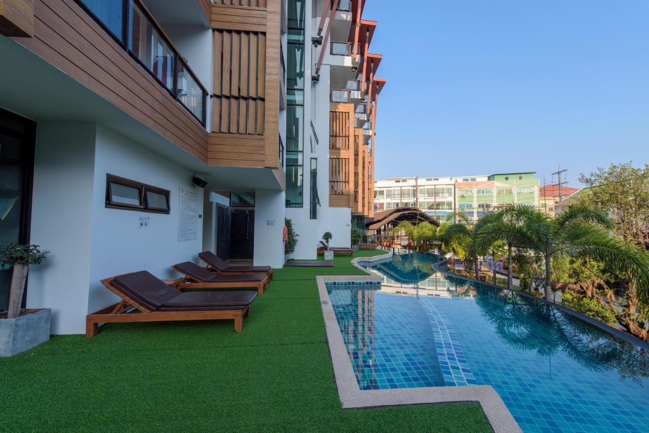 The Lunar Patong Phuket Exteriör bild