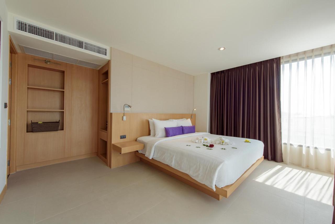 The Lunar Patong Phuket Exteriör bild